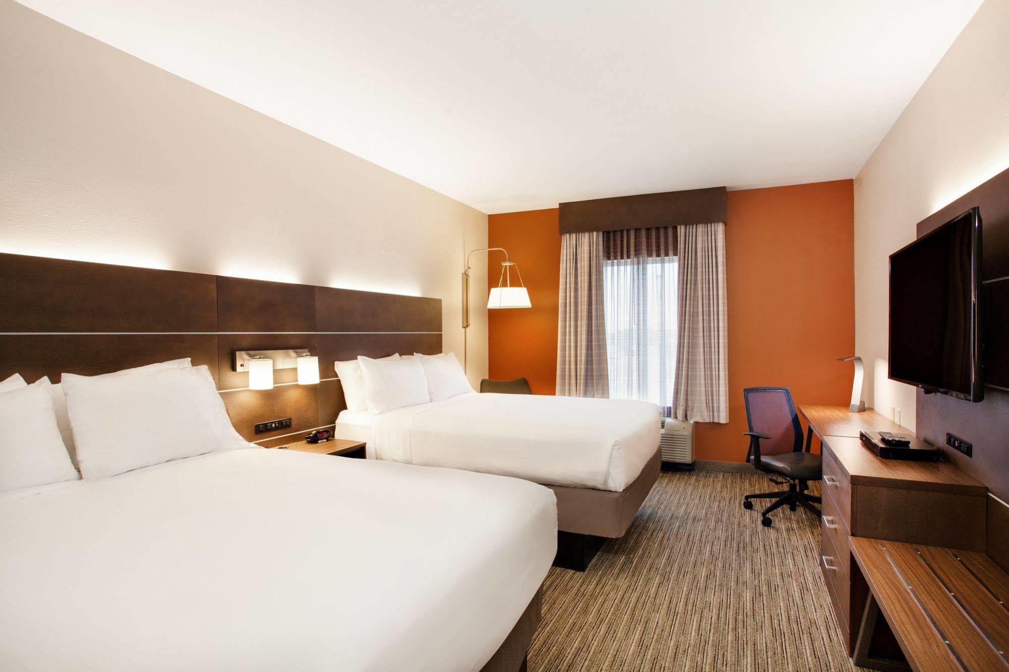 Holiday Inn Express Lake Wales North-Winter Haven By Ihg Waverly Экстерьер фото